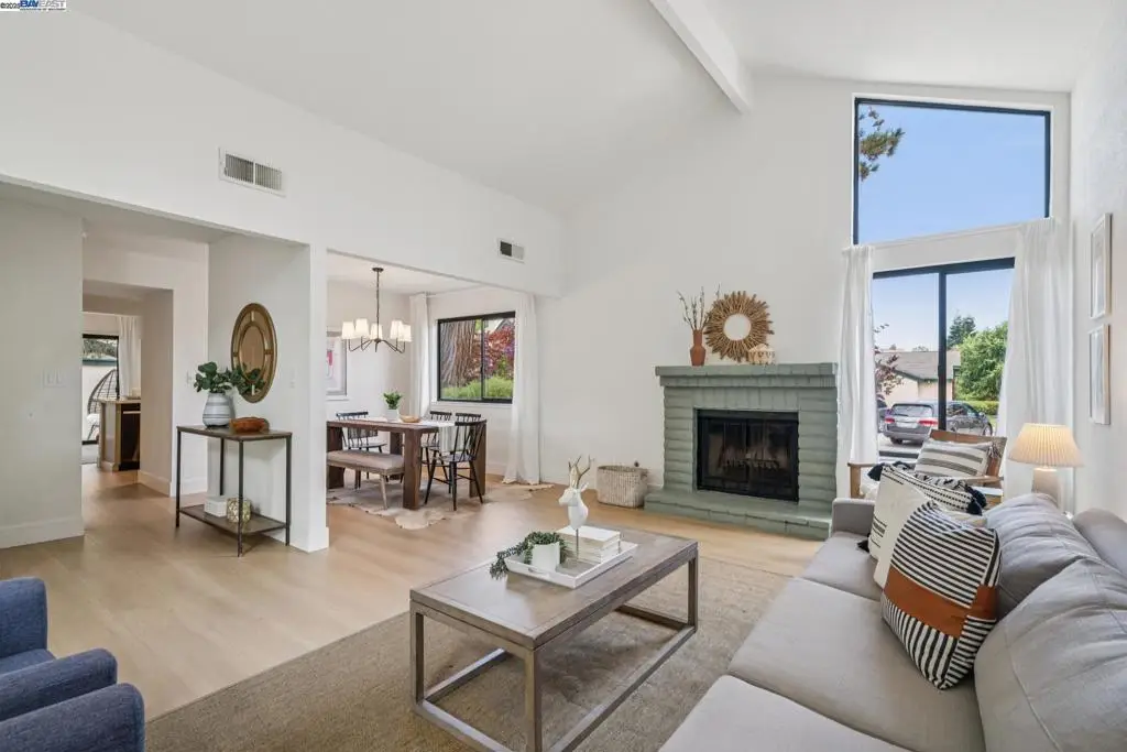 101 Carob Ln, Alameda, CA 94502 - #1