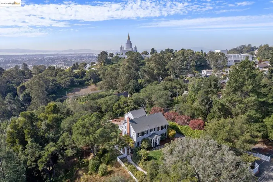 3085 Monterey Blvd, Oakland, CA 94602 - Image #2