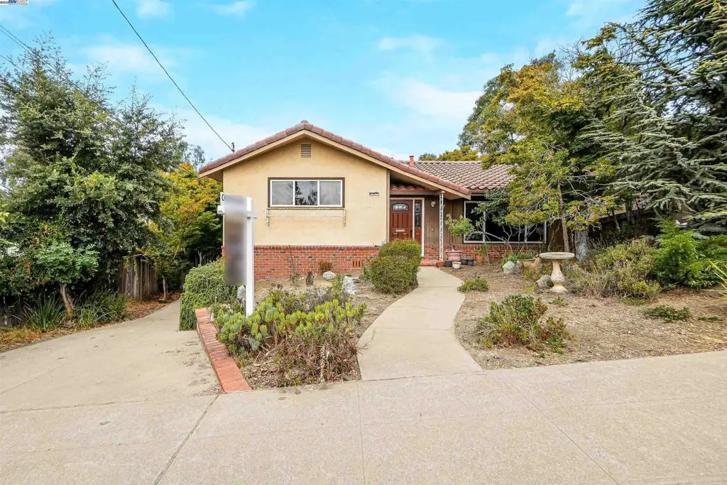 3246 Saddle Dr, Hayward, CA 94541 - #1