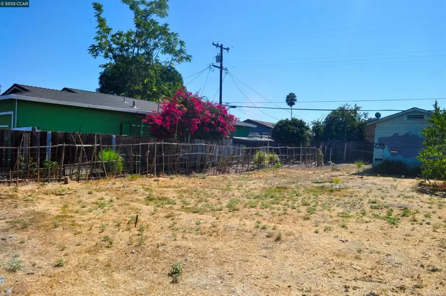 220 Delhi Ave, Stockton, CA 95206 - Image #2