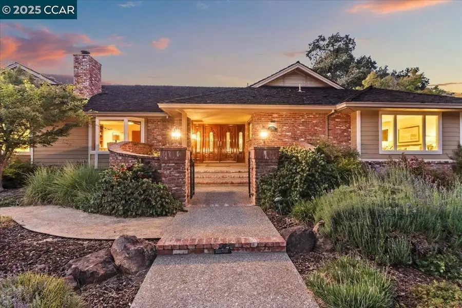 2385 Holly Oak Dr, Danville, CA 94506 - Image #2