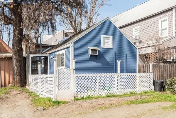 493 Main St., Weaverville, CA 96093