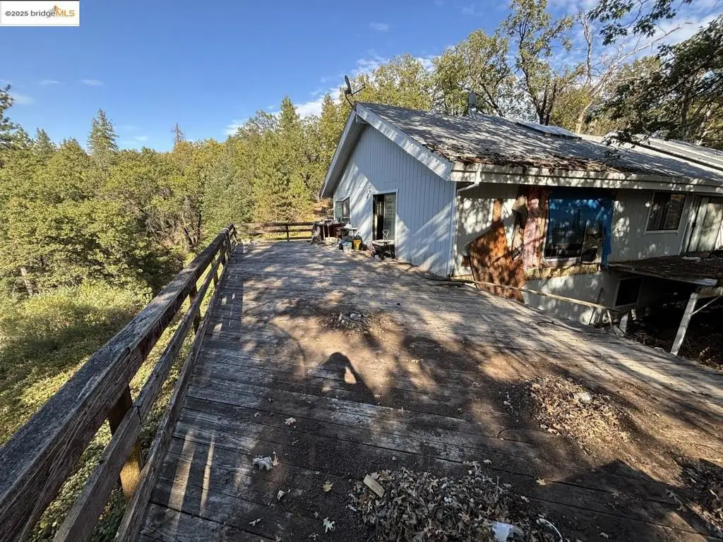 16584 Kiwi Rd, Grass Valley, CA 95949 - #1