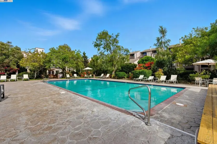 2101 Shoreline Dr #233, Alameda, CA 94501 - Image #2