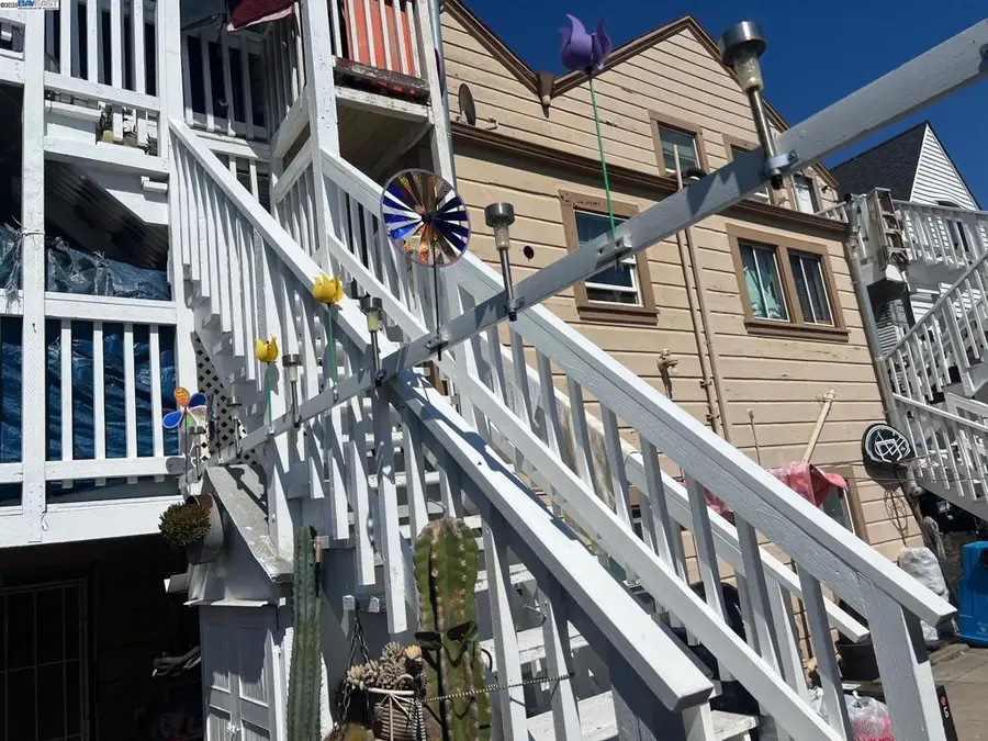 1773 Mckinnon Ave, San Francisco, CA 94124 - Image #3