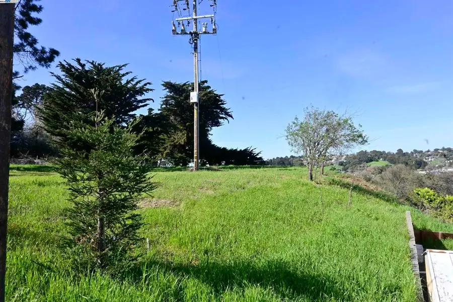 3944 La Cima Rd, El Sobrante, CA 94803 - Image #3