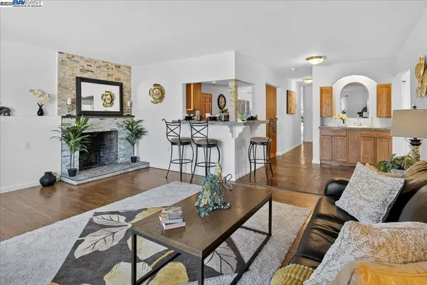 18201 Lake Chabot Rd, Castro Valley, CA 94546