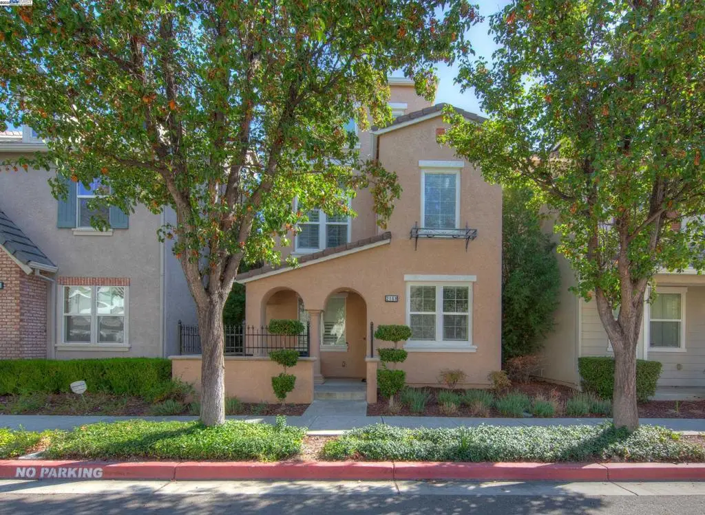 2168 Wellington Dr, Tracy, CA 95376 - Image #1