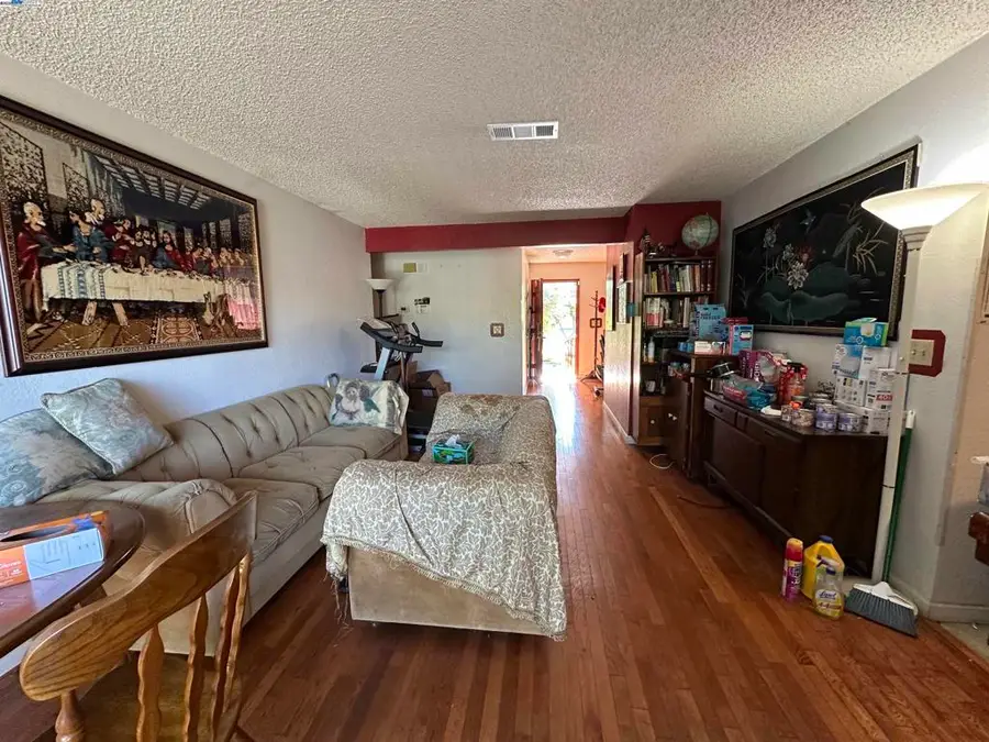 1988 Calaveras Dr, Pittsburg, CA 94565 - Image #3