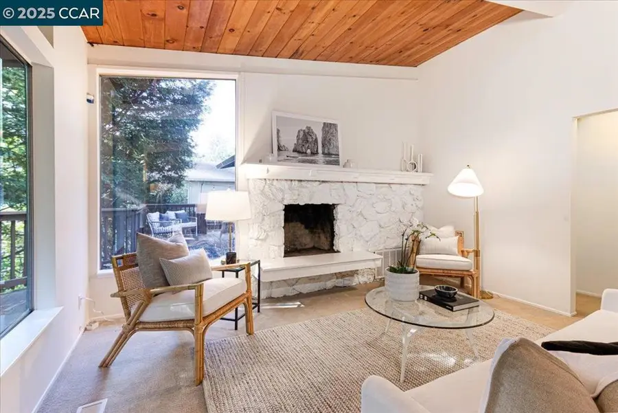 6701 Sobrante Rd, Oakland, CA 94611 - Image #3