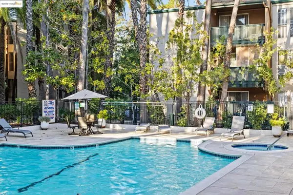 155 Sharene Ln #111, Walnut Creek, CA 94596