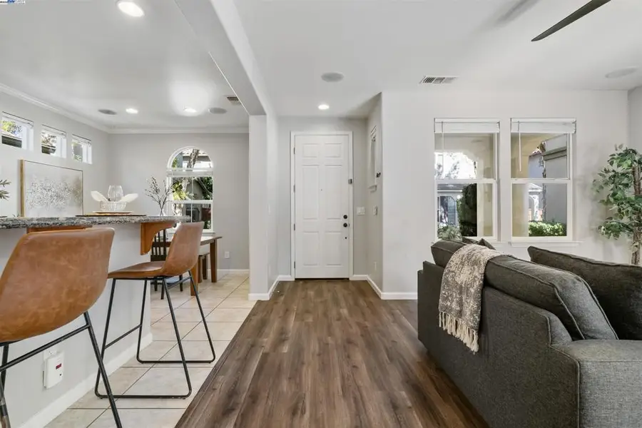 215 W Santa Cruz Way, Mountain House, CA 95391 - Image #2