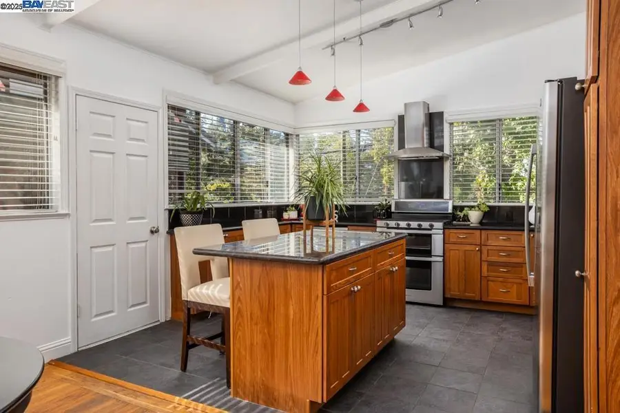 18798 Madison Ave, Castro Valley, CA 94546 - Image #3