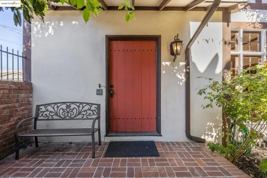 2749 E 17th St, Oakland, CA 94601 - Image #2