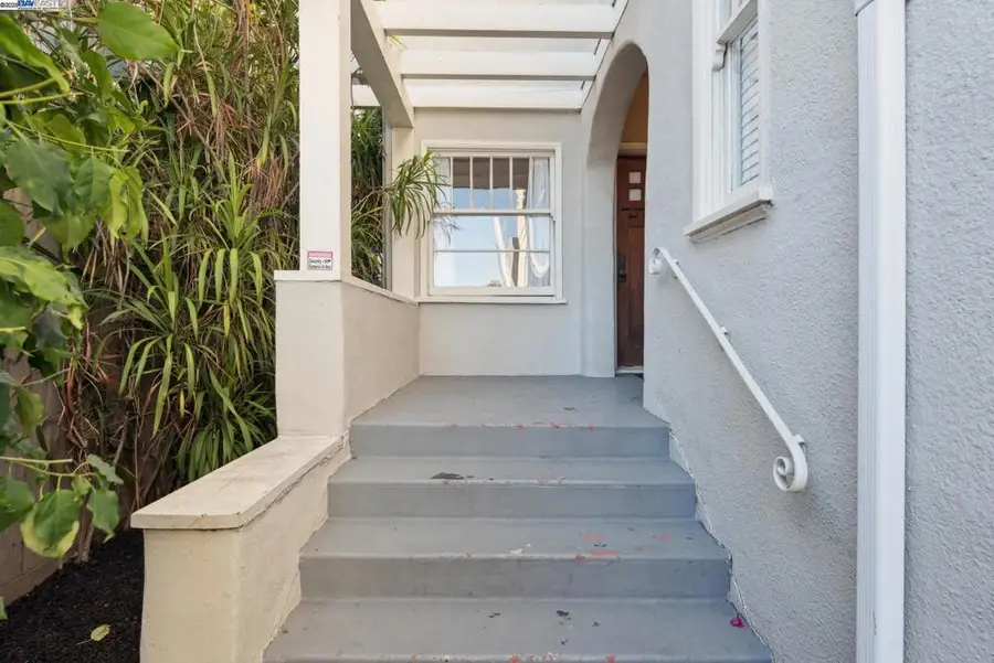 1501 First Ave., Oakland, CA 94606 - Image #2