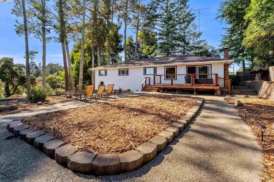 2103 W Peachland Ave, Sebastopol, CA 95472 - Image #3