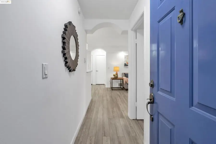 367 Lighthouse Dr, Vallejo, CA 94590 - Image #2