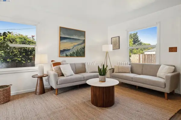 108 Cypress St #D, Alameda, CA 94501