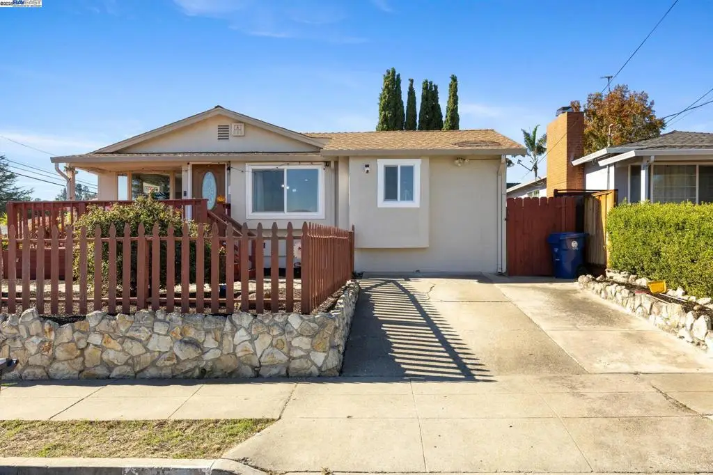 19695 Bernal St, Castro Valley, CA 94546 - Image #1