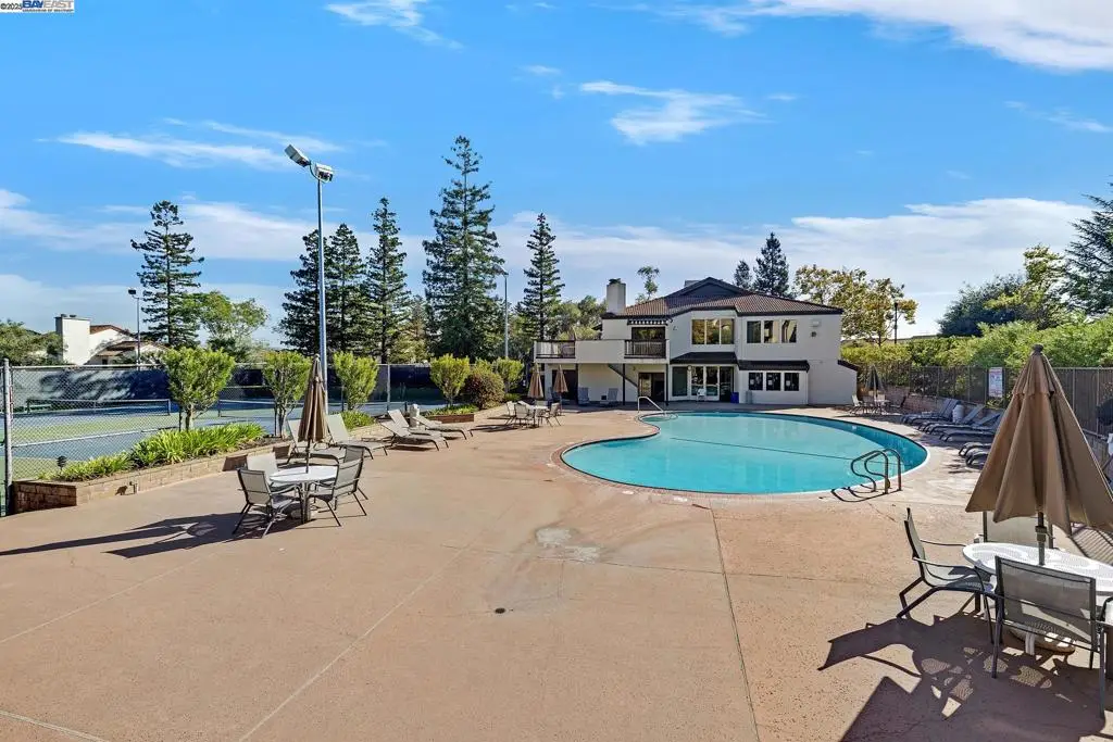 21117 Gary Dr #217, Hayward, CA 94546 - Image #1