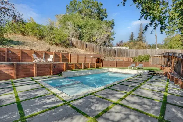 3 Dale Ct, Lafayette, CA 94595