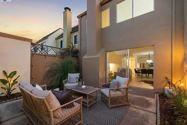 3032 Linda Vista, Alameda, CA 94502