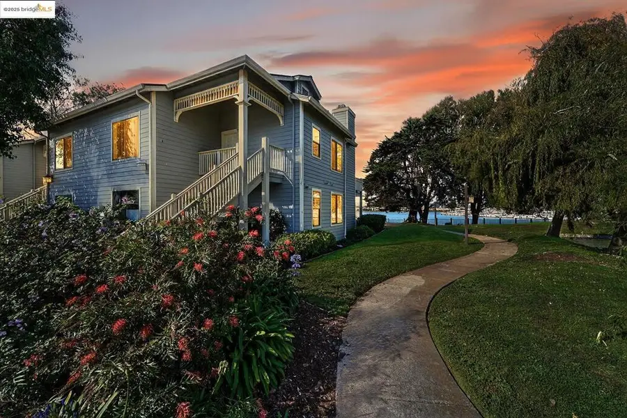 162 Lakeshore Ct, Richmond, CA 94804 - Image #3