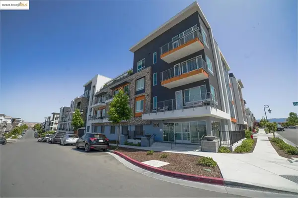 382 Llano De Los Robles Ave #UNIT 3, San Jose, CA 95136