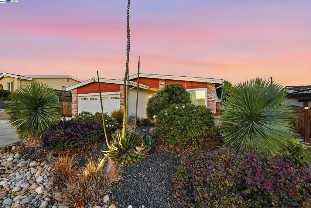 18660 E Cavendish Dr, Castro Valley, CA 94552 - #1