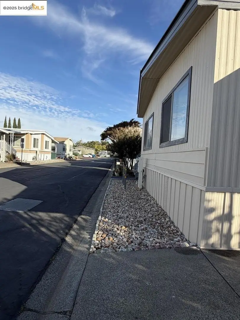 1597 Alamo Dr, Vacaville, CA 95687 - Image #3