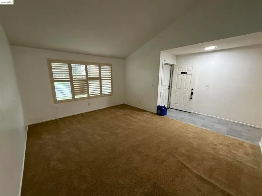 2208 Hamlin Dr, Antioch, CA 94509 - Image #3