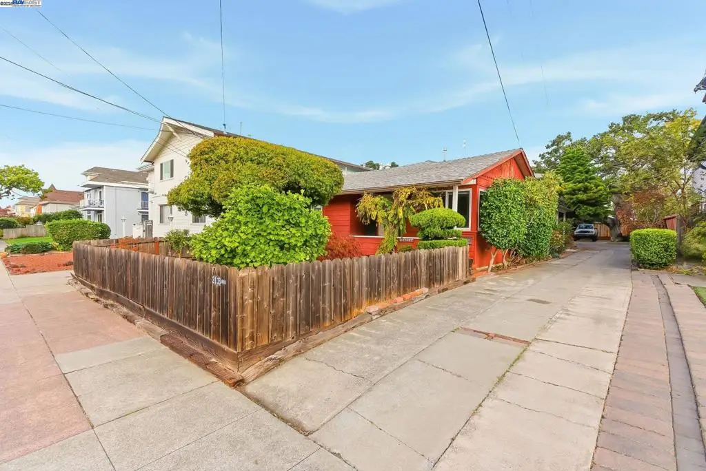 2133 Clinton Ave, Alameda, CA 94501 - #1