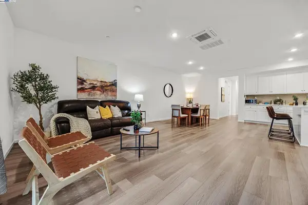 5422 5422 Arnold Rd, Dublin, CA 94568