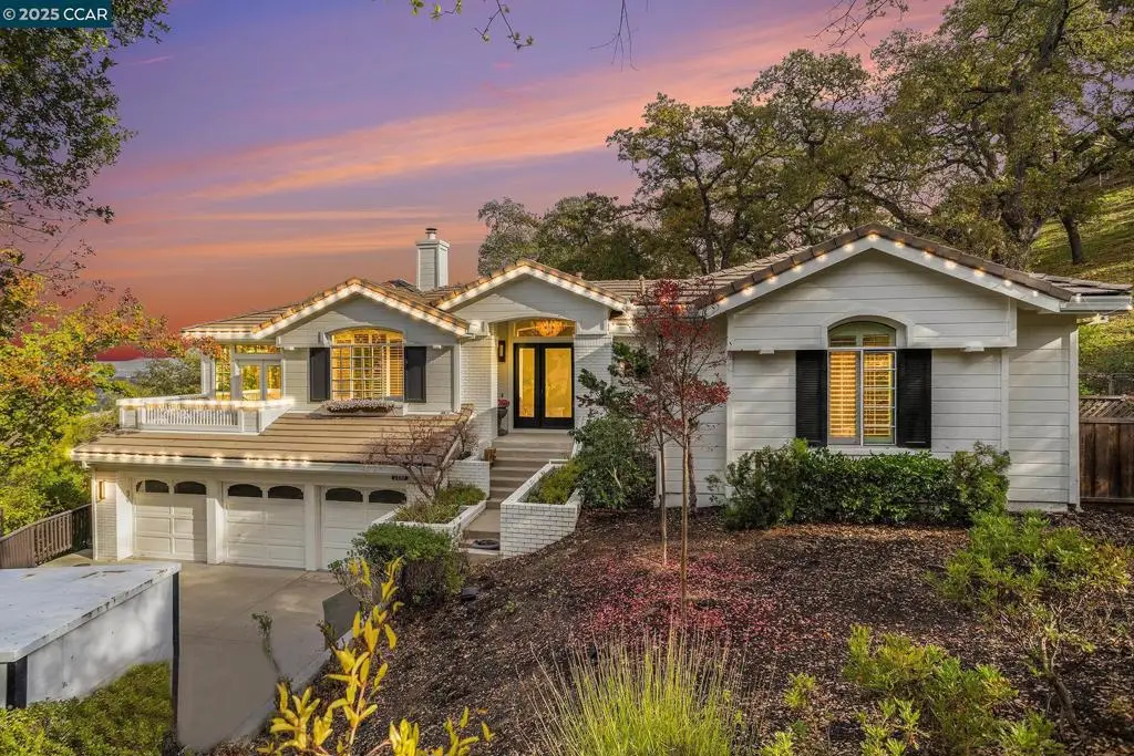 2199 Hidden Pond Rd, Lafayette, CA 94549 - #1