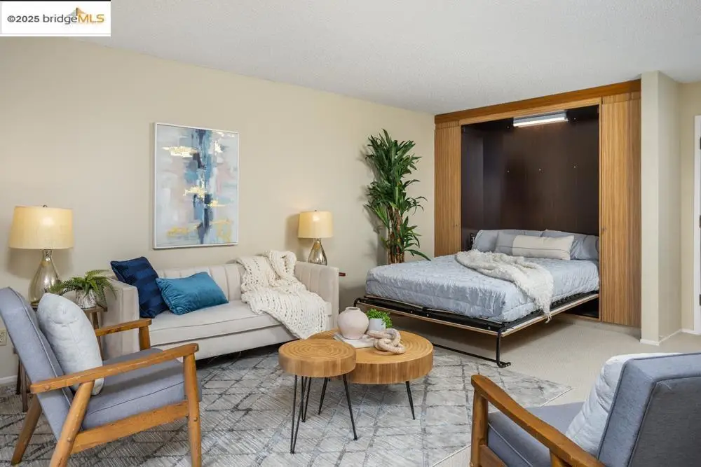 7 Commodore Drive #A460, Emeryville, CA 94608 - Image #1