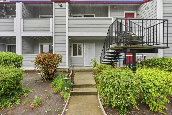 655 River Oak Way #42, Hayward, CA 94544