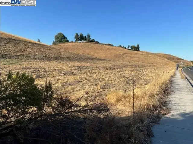 2901 Las Positas Rd, Livermore, CA 94551 - Image #1