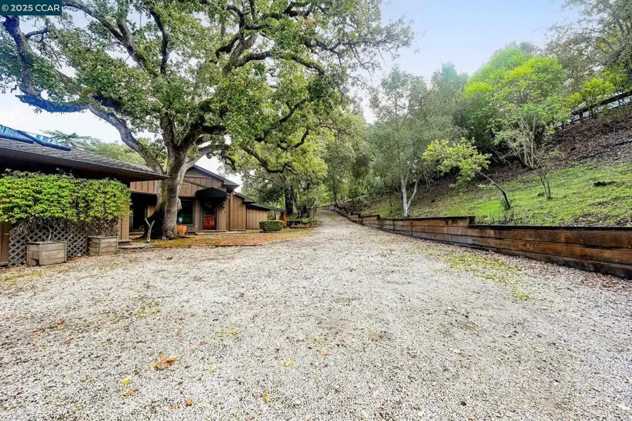 230 Moraga Way, Orinda, CA 94563 - Image #3