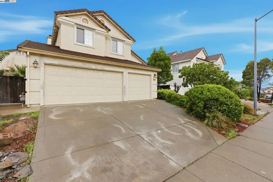 2337 Woodhill Dr, Pittsburg, CA 94565 - Image #2