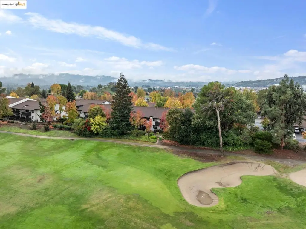 1471 Marchbanks Dr #4, Walnut Creek, CA 94598 - Image #1