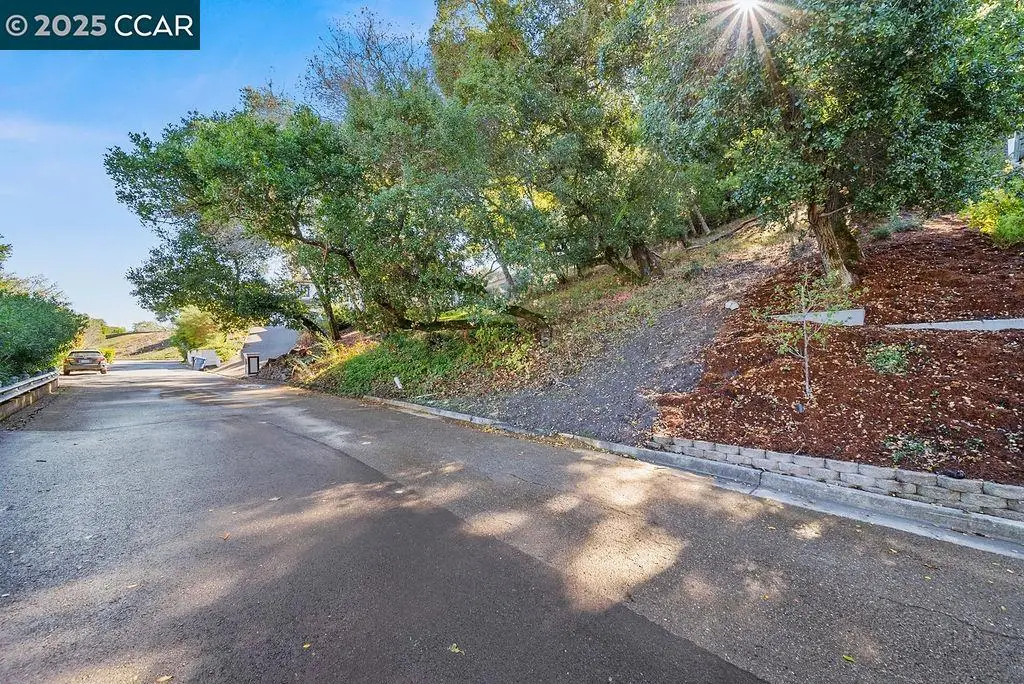 Oak Rd, Orinda, CA 94563 - Image #1