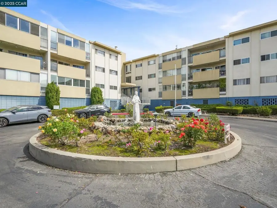 2137 Otis Dr #111, Alameda, CA 94501 - Image #3