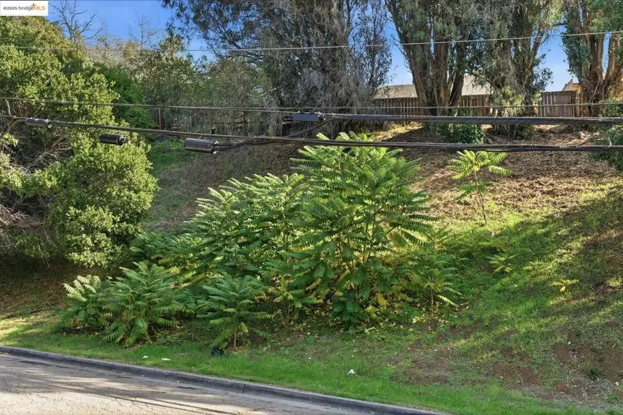 9670 Mountain Blvd, Oakland, CA 94605 - Image #3