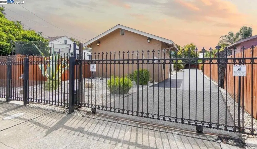 537 Dean St, Hayward, CA 94541 - Image #1