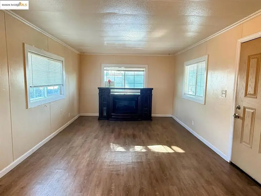 1153 Rumrill Blvd, San Pablo, CA 94806 - Image #2