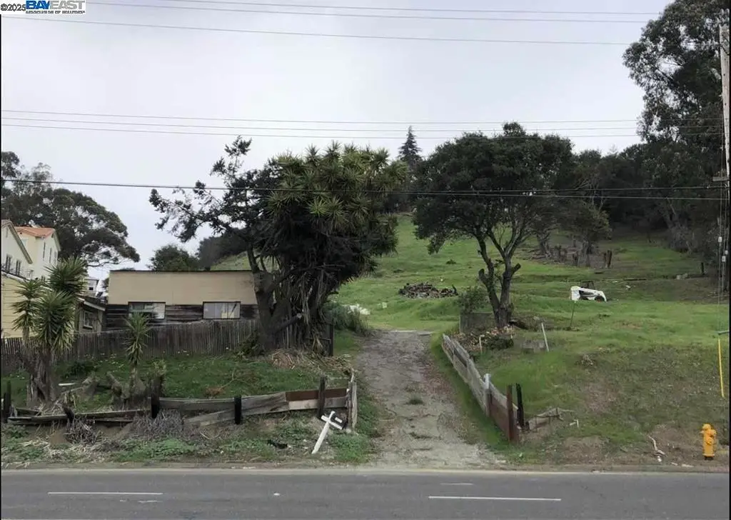 26550 Hayward Blvd, Hayward, CA 94542 - Image #1