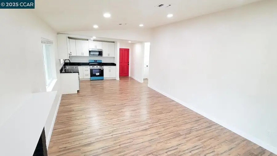 323 Filbert Ct, Oakley, CA 94561 - Image #2