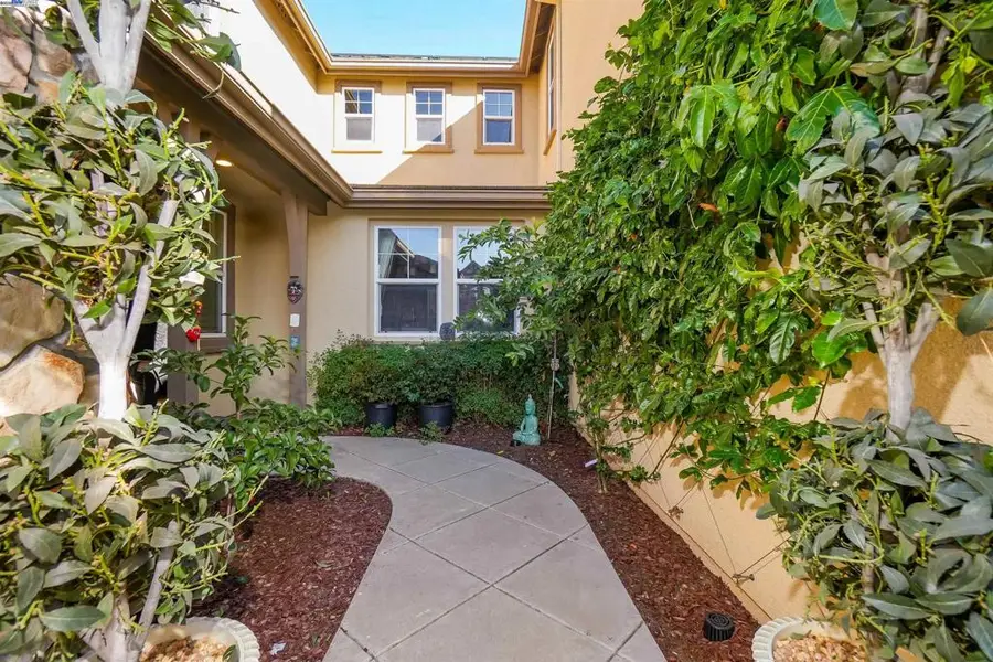 826 Thayer Ct, San Ramon, CA 94582 - Image #3