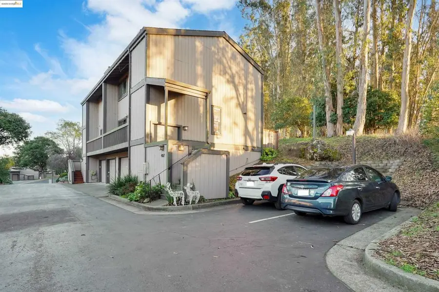 407 Vista Heights Rd, El Cerrito, CA 94530 - Image #2