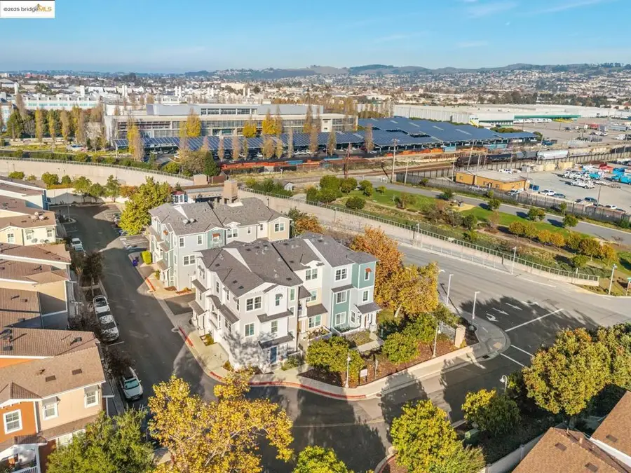 3401 Jetty Dr, Richmond, CA 94804 - Image #2